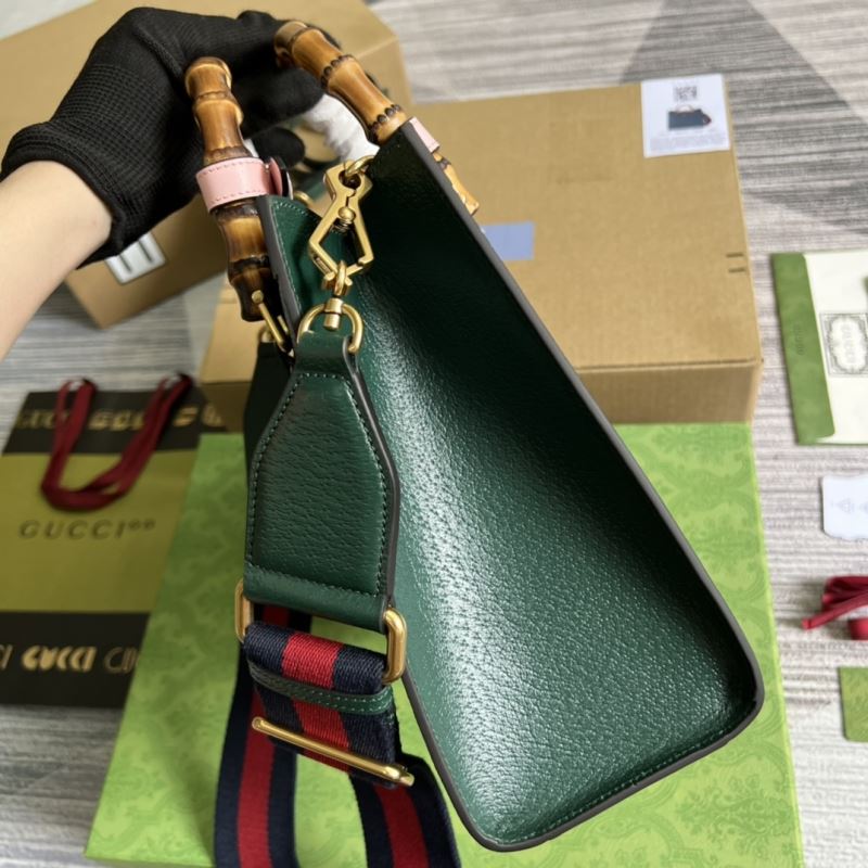 Gvc*1 tote bags